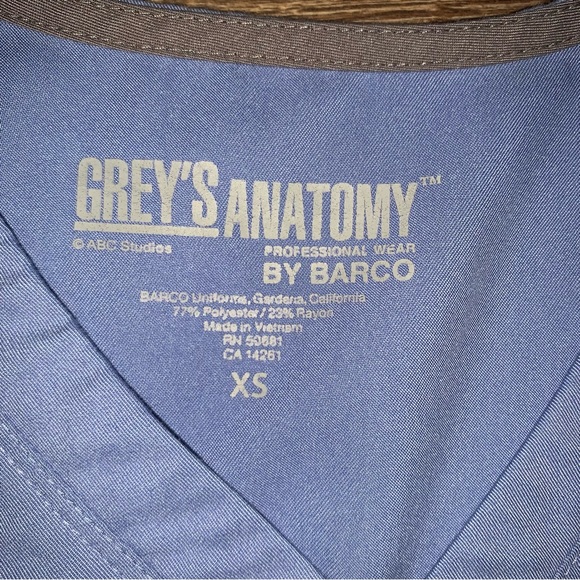 Grey’s Anatomy by Barco 3 Scrub Tops Bundle Size XS - Picture 5 of 12